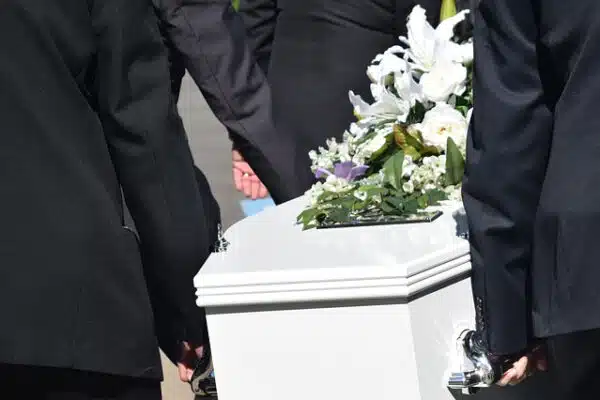 Guide pratique pour naviguer dans les formalités des obsèques