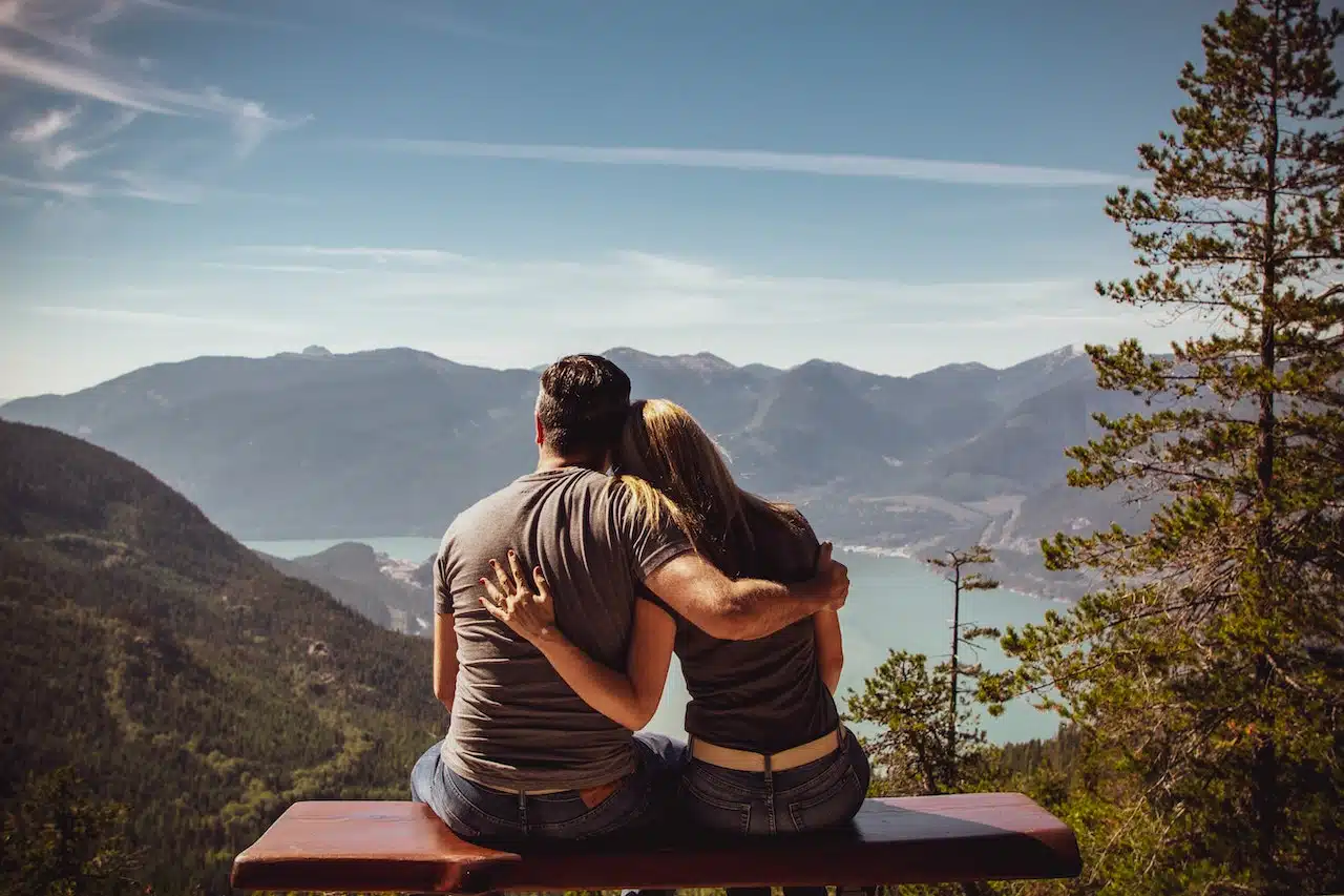 Rencontre homme : les sites pour rencontrer des hommes célibataires