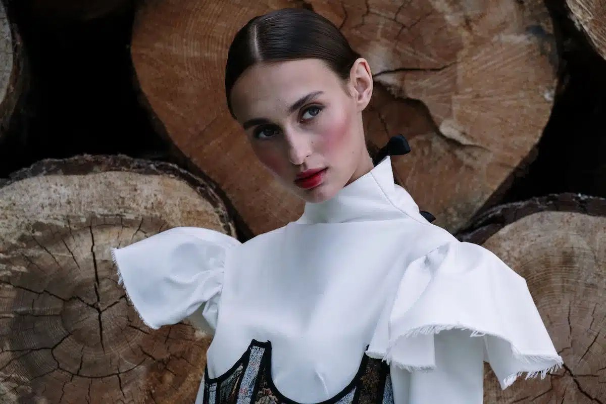 costume élégant
