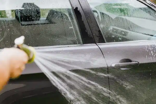 Prévenir les pannes et les accidents de voiture : des bonnes pratiques indispensables à connaître