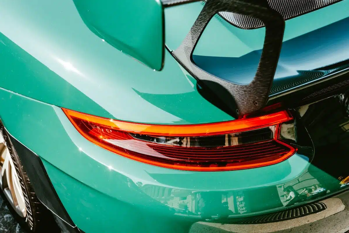 Optimisez le confort et la performance de votre voiture avec ces accessoires et gadgets incontournables
