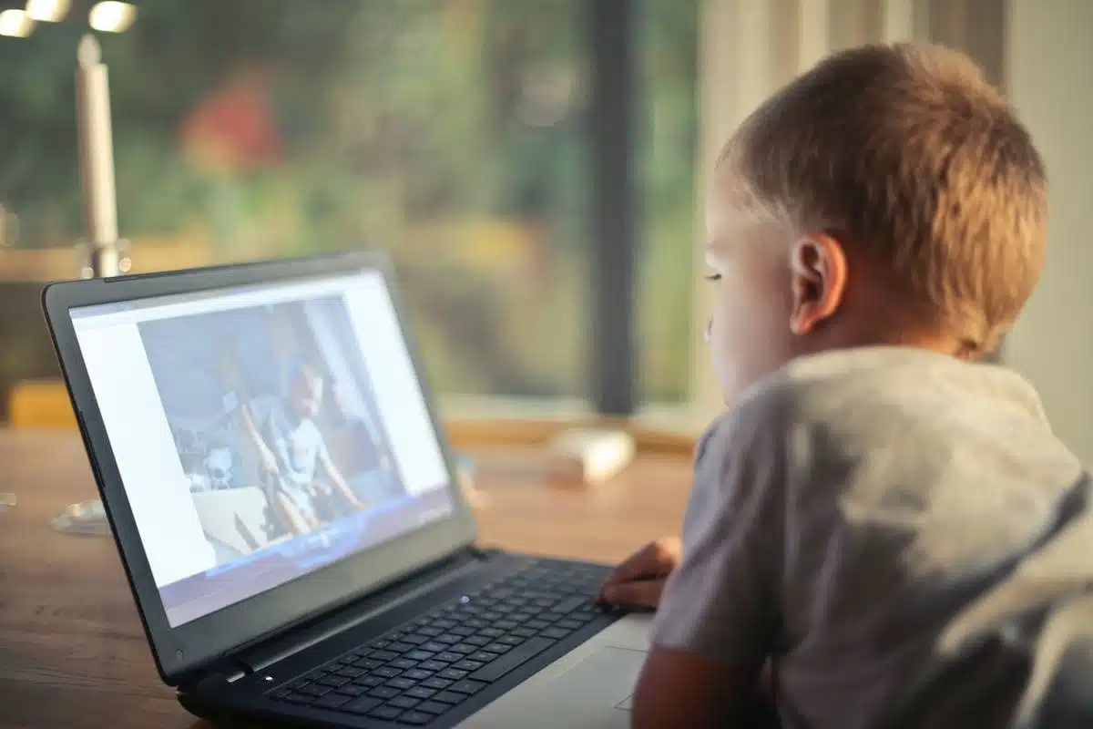 Découvrez les applications éducatives incontournables pour stimuler l’apprentissage ludique de vos enfants