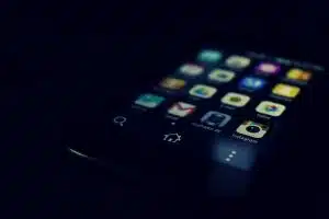 Découvrez comment activer facilement le mode noir sur Snapchat