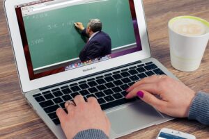 Formation en ligne : la clé de votre succès avec Studi