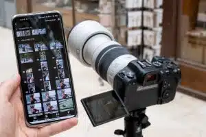 Comment connecter l’appareil photo au smartphone ?